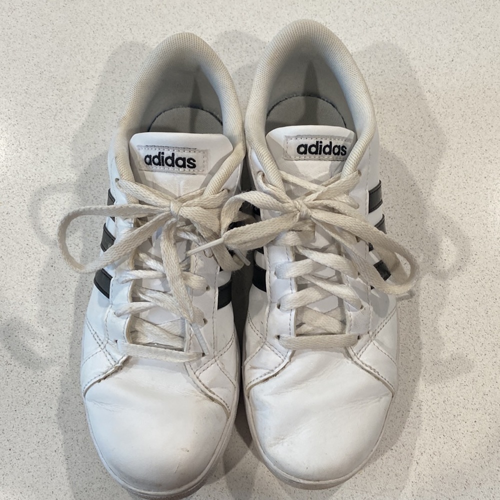 Boys Adidas Casual Tennis Shoes - Picture 2 of 5